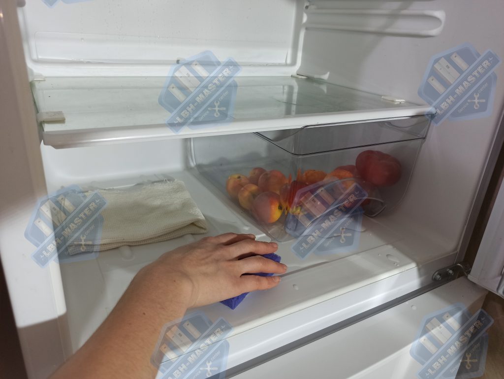 Разморозка холодильника Либхер